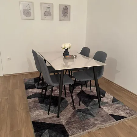 아파트 Centar 포수셰